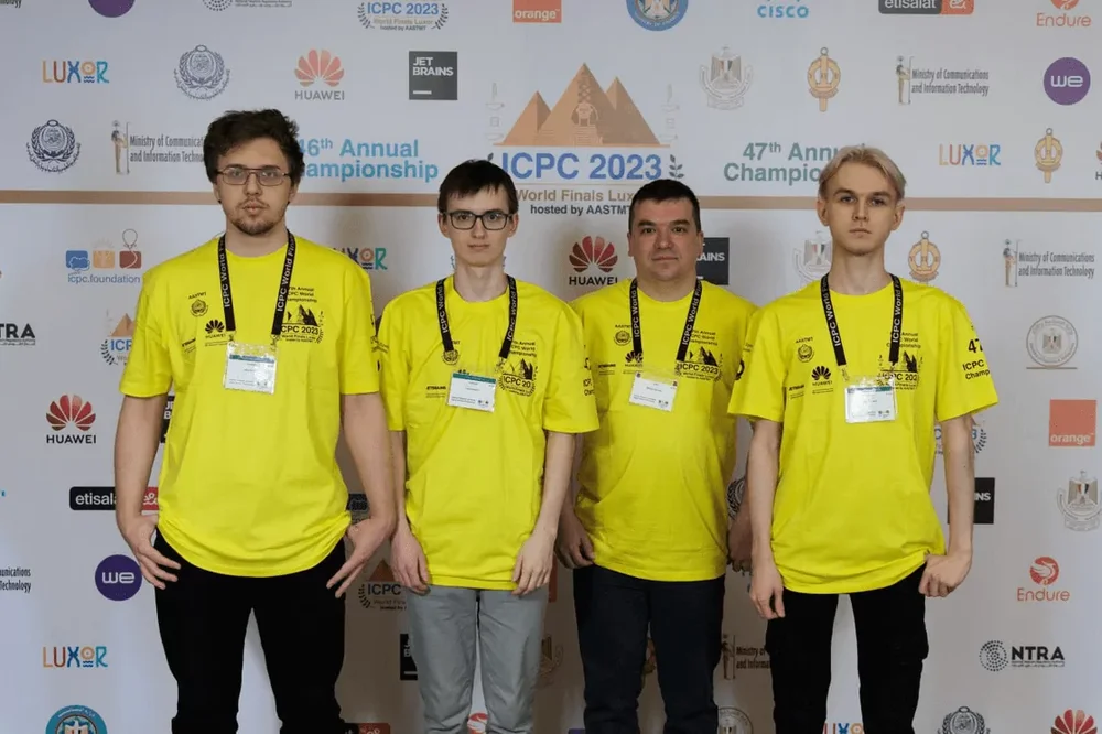 rossijskie-studenty-pobedili-v-chempionate-mira-po-programmirovaniyu-srazu-v-dvuh-finalah-3.webp