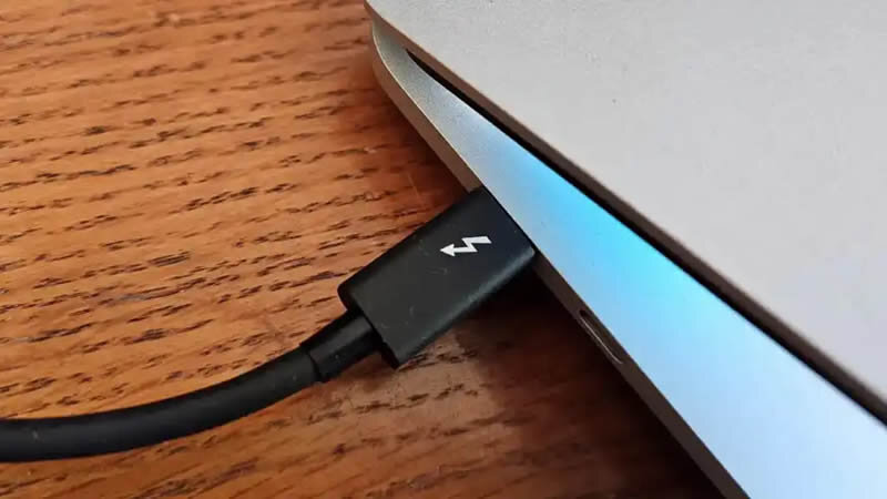 Thunderbolt-Share_1.jpg