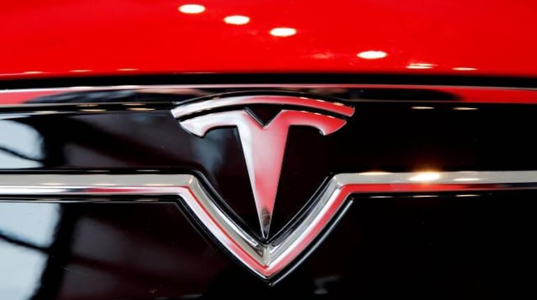 2021-06-10T041829Z_1_LYNXNPEH5903N_RTROPTP_4_TESLA-MODEL-S-PLAID-653x435.jpg