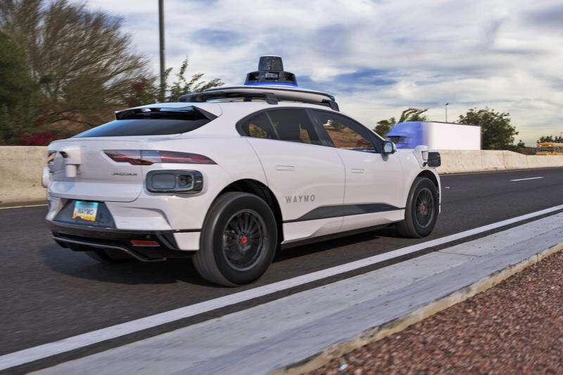 waymo.jpg