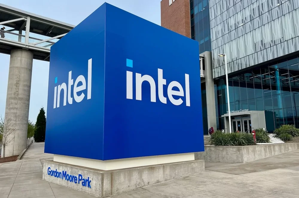 sdelka-veka-qualcomm-predlozhila-kupit-intel-no-regulyatory-mogut-byt-protiv-2.webp