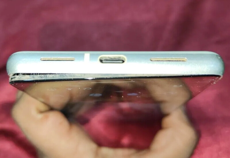 pixel-7-battery-swelling-0.jpg
