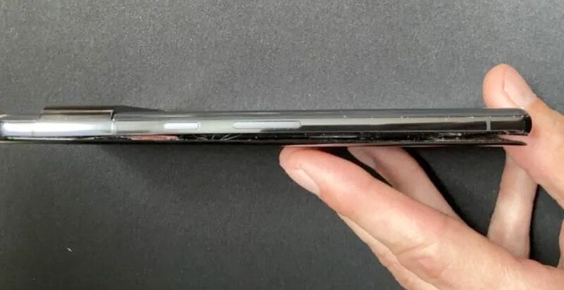 pixel-7-battery-swelling-2.jpg