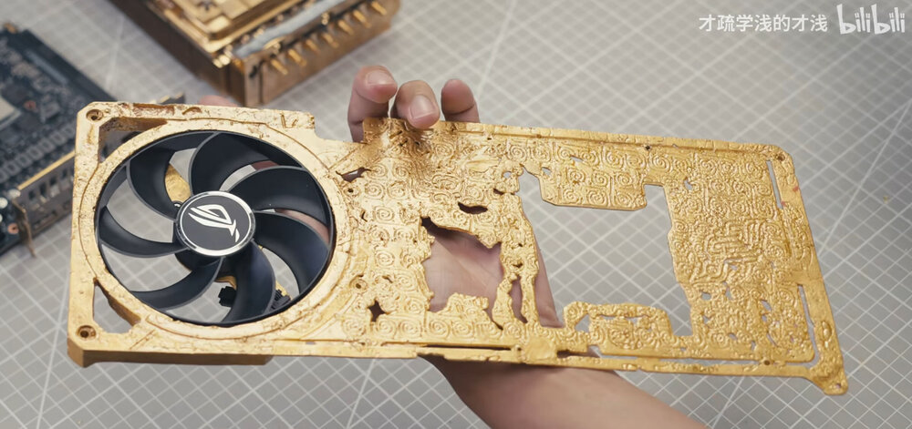 ASUS-RTX5090-REAL-GOLD-HERO-8_large.jpg
