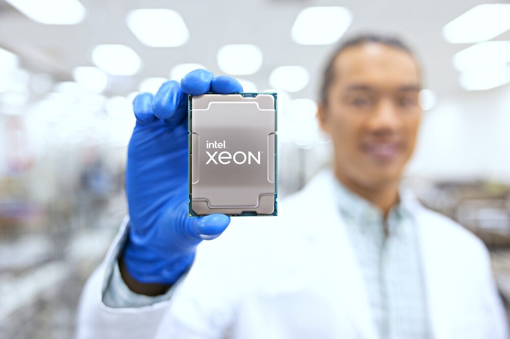 Intel-Xeon-Chip_large.jpg