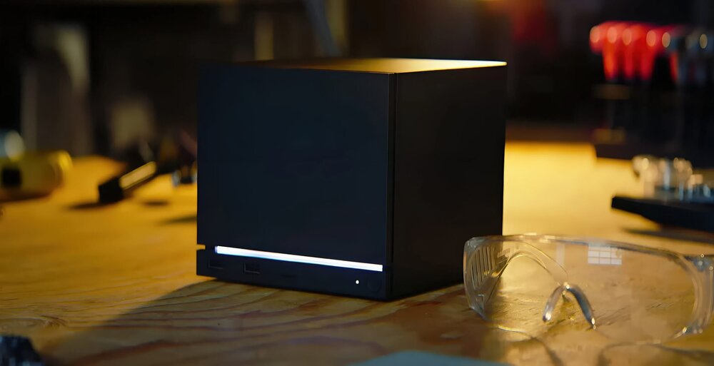 Steam_Machine_Closeup-HD-scaled_large.jpeg