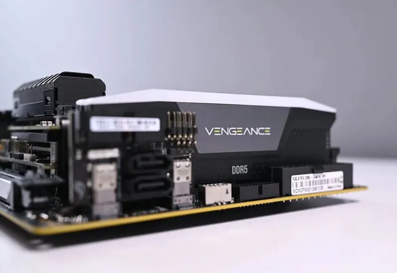corsair_01.webp