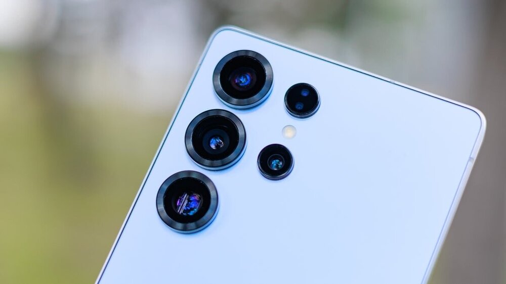galaxy-s26-ultra-leak-teases-a-surprising-and-massive-camera-upgrade.jpg